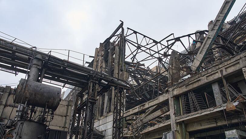 Viele Menschen in der Ukraine leiden unter den Folgen der russischen Angriffe auf die Energieversorgung. (Archivbild)