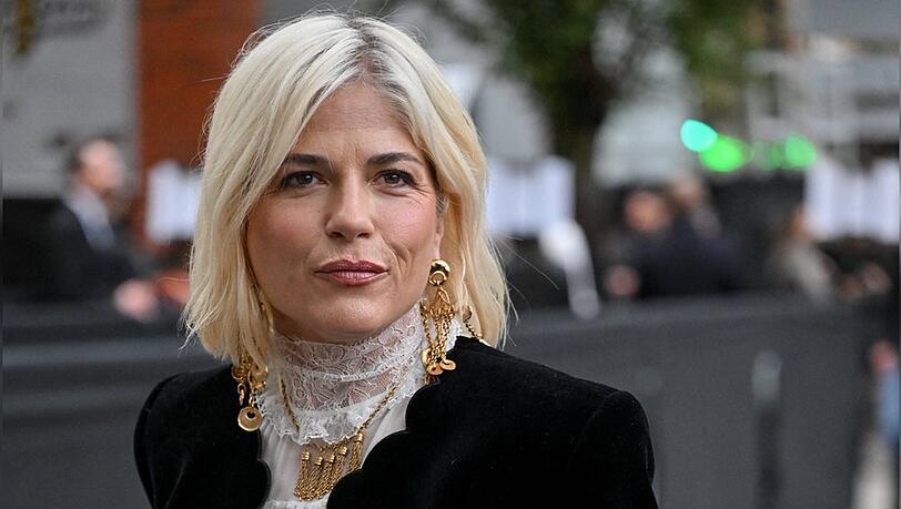 Selma Blair hat sich erstmals zu dem Vorfall im Flugzeug ge&auml;u&szlig;ert.