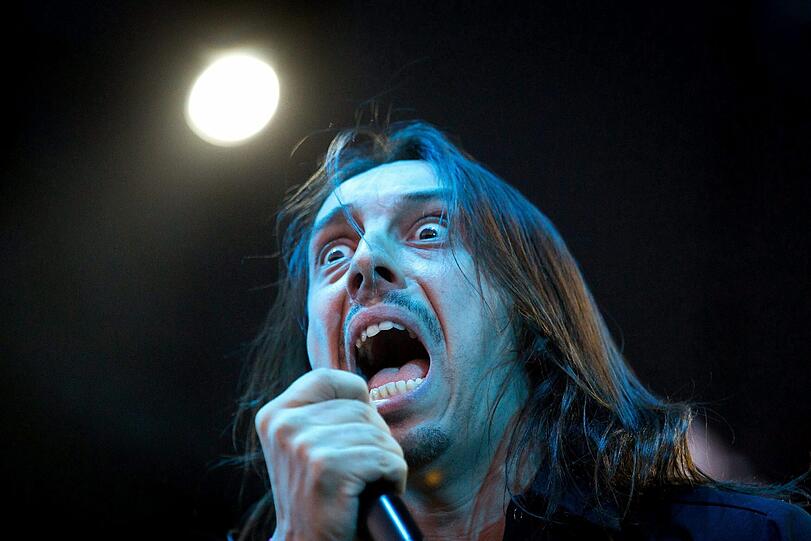 Auch die italienische Band Lacuna Coil hat ihren Fans einiges mittzuteilen.