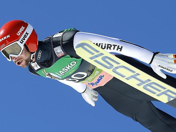 Markus Eisenbichler peilt im Einzel beim Skisprung-Weltcup im russischen Nischni Tagil eine Podestplatzierung an.