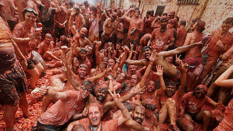 La "Tomatina" gilt als die größte Lebensmittelschlacht der Welt.
