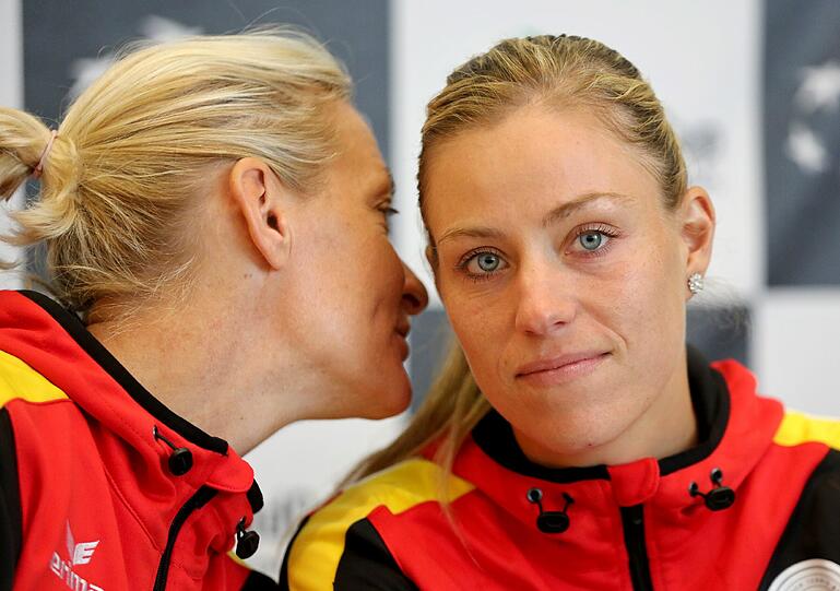 Der Hype um Australian-Open-Siegerin Angelique Kerber ist auch bei der Vorbereitung aufs Fed-Cup-Spiel gegen die Schweiz deutlich spürbar. Die Bilder.