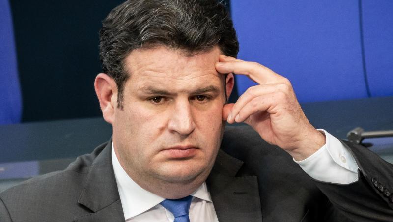 Bundesarbeitsminister Hubertus Heil (SPD) will per Gesetz ein Recht auf Arbeit von zu Hause schaffen. Bundesarbeitsminister Hubertus Heil (SPD) will per Gesetz ein Recht auf Arbeit von zu Hause schaffen.