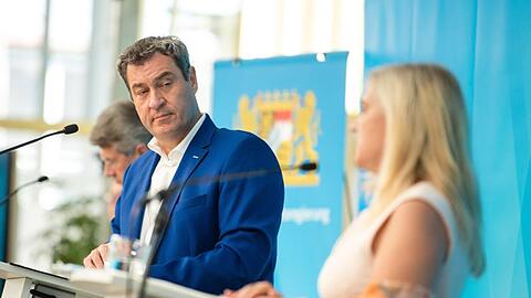 Der bayerische Ministerpräsident Markus Söder und die bayerische Gesundheitsministerin Melanie Huml (beide CSU). (Archivbild)