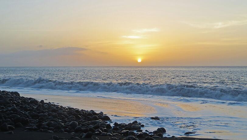Ein junger Deutscher steht im Verdacht, seine Familie im Urlaub auf Kap Verde umgebracht zu haben.