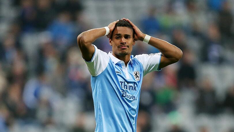 Rubin Okotie laboriert seit dem Spiel in Bochum an einer Knieverletzung. Rubin Okotie laboriert seit dem Spiel in Bochum an einer Knieverletzung.