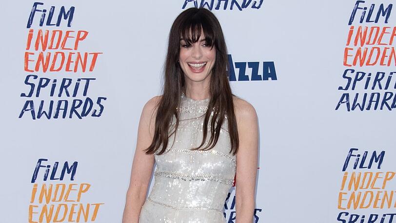 Inzwischen kann Anne Hathaway entspannt lachen - wie hier im Februar bei den Film Independent Spirit Awards in Santa Monica.