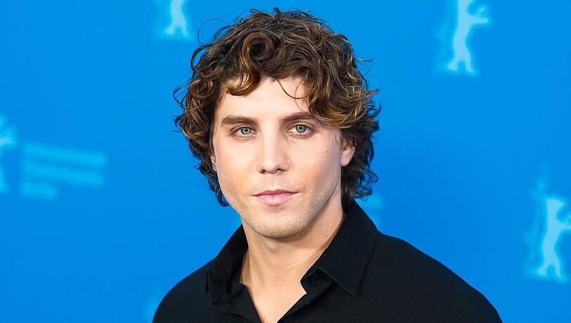 Lukas Gage macht beim "Prison Break"-Reboot mit. Lukas Gage macht beim "Prison Break"-Reboot mit.