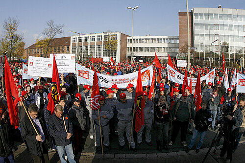 Über 5600 Metaller nahmen gestern an der Streik-Kundgebung in der Nürnberger Südstadt teil.