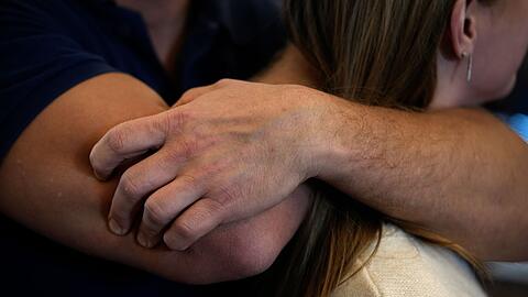 Ein Teil der Unternehmen bietet Deeskalationstrainings an, um Gewalt bei der Arbeit entgegenzuwirken (Symbolbild).