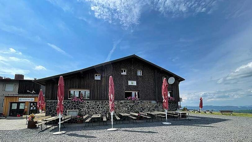 In der Kissinger Hütte in Sandberg will man in Zukunft keine Saufgelage mehr.
