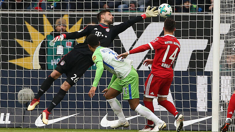 Sven Ulreich - Note 3: Noch dran, aber nichts zu halten für den Torhüter nach Didavis Kopfball zum 1:0 für die Wolfsburger. Ansonsten kaum gefordert. Im Hinspiel hatte er noch mit einem dicken Bock dafür gesorgt, dass die Bayern (im letzten Ligaspiel unter Carlo Ancelotti) eine 2:0-Führung herschenkten.