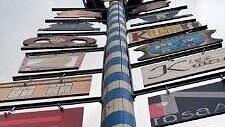 Zwölf Jahre lang stand der bunte Maibaum am Karl-Heinrich-Ulrichs-Platz. Zwölf Jahre lang stand der bunte Maibaum am Karl-Heinrich-Ulrichs-Platz.