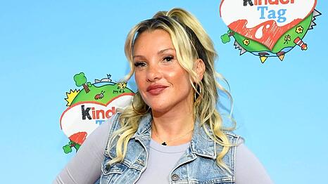 Evelyn Burdecki &auml;u&szlig;ert sich zu schlimmen Nachrichten, die sie h&auml;ufig in den sozialen Medien erh&auml;lt.