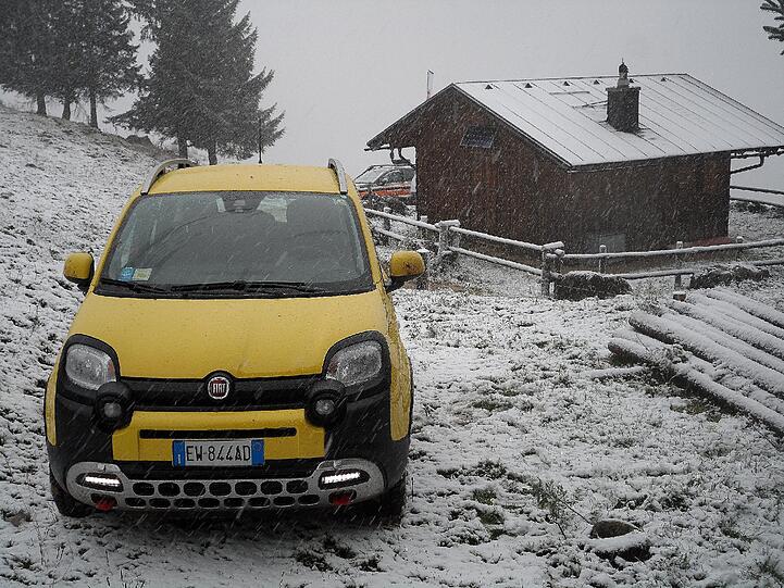 Der kleine Dreckbär: Mit dem neuen Fiat Panda Cross ist man dank modernem Allradantrieb auf Matsch und Schnee munter unterwegs.