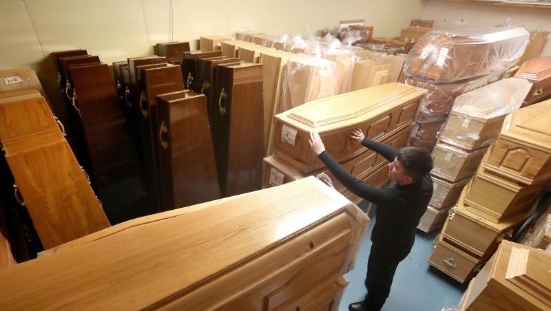 Mehr als 126.000 Briten haben bisher ihr Leben an die Pandemie verloren.