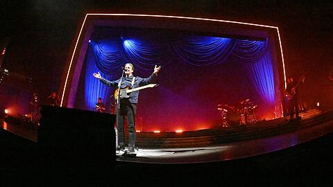 George Ezra live in der passabel gefüllten Olympiahalle.