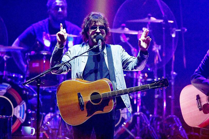 Der Großmeister des Pop-Bombasts: Jeff Lynne mit dem Electric Light Orchestra in der Olympiahalle.