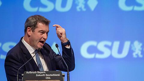 &bdquo;Wir setzen auf Sieg und nicht auf Platz.&ldquo; CSU-Parteichef und Ministerpräsident Markus Söder am Freitag in der Olympiahalle.