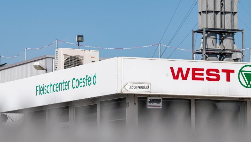 Der Fleischverarbeiter Westfleisch darf seine Produktion stufenweise wieder hochfahren. Der Fleischverarbeiter Westfleisch darf seine Produktion stufenweise wieder hochfahren.