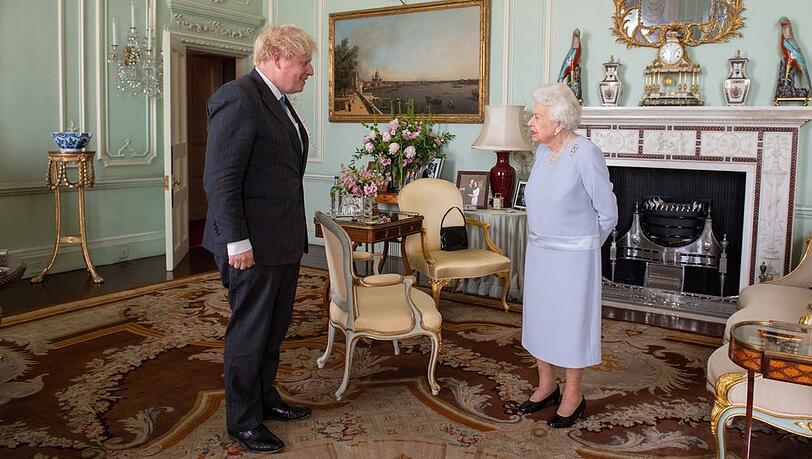 Boris Johnson will wissen, woran die Queen wirklich starb.