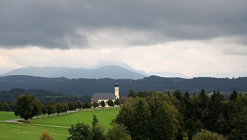 In Bayern bleibt das Wetter wechselhaft und kühl – zum Wochenende wird es sonnig und mild. (Symbolfoto)