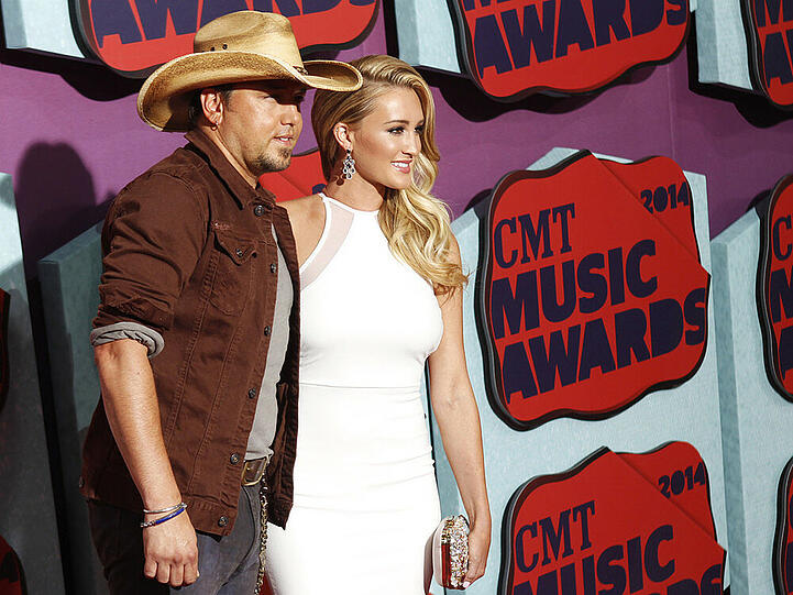 Jason Aldean ist frisch verlobt mit Brittany Kerr