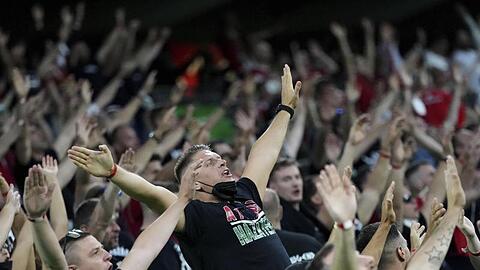 Einige ungarische Fans geben bei der EM kein gutes Bild ab.