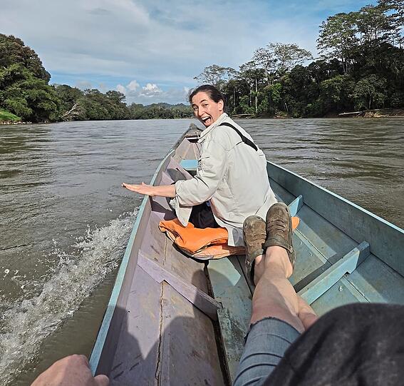 Andrea Lauterbach auf ihrer Reise in Indonesien - inzwischen ist die "Wir in Bayern"-Moderatorin wieder zur&uuml;ck in M&uuml;nchen.