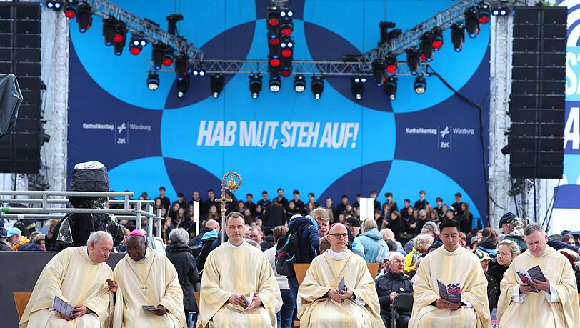 Zum Schlussgottesdienst werden tausende Menschen erwartet. (Archivbild) Zum Schlussgottesdienst werden tausende Menschen erwartet. (Archivbild)