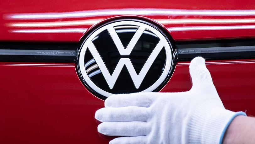 Die IG Metall droht der VW-Führung mit Arbeitskampf. (Archivbild) Die IG Metall droht der VW-Führung mit Arbeitskampf. (Archivbild)