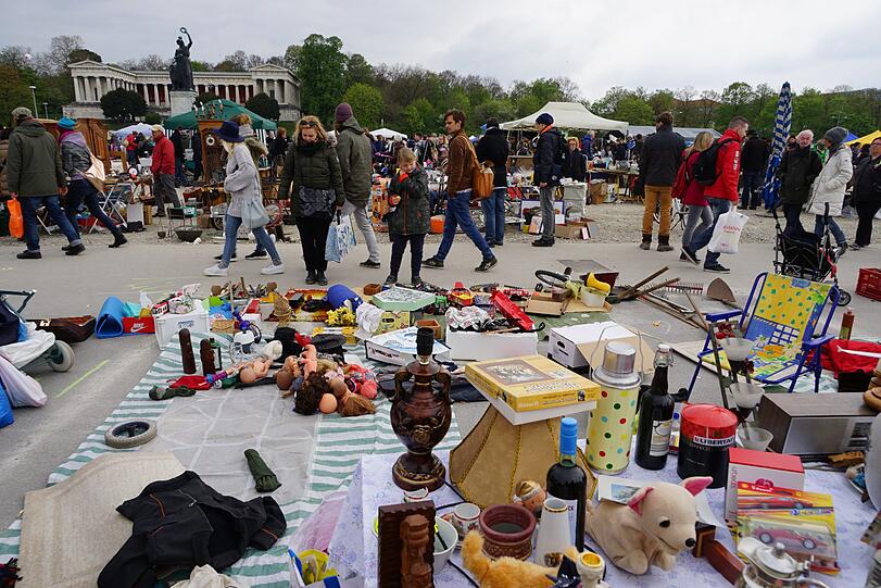 Die Bilder vom Riesenflohmarkt auf der Theresienwiese.