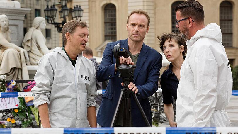 Tatort  mitten in Berlin: Ein Schuss in den Hinterkopf von einer Eliteschule aus streckte das Opfer nieder.