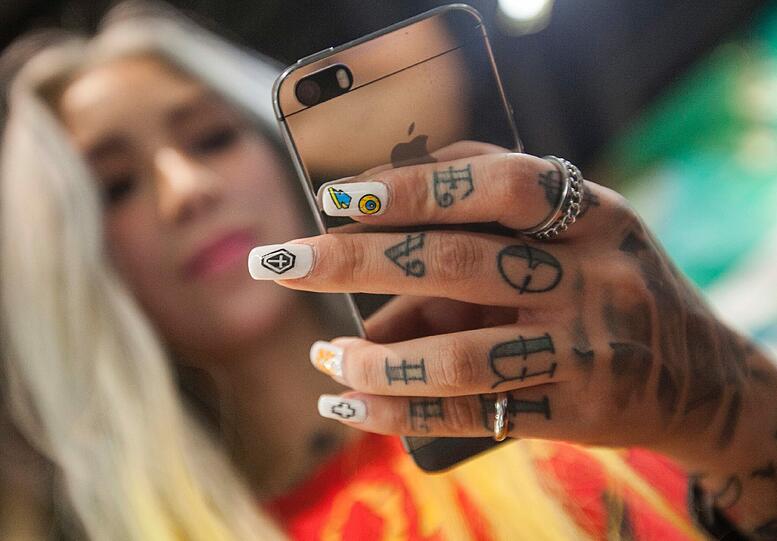 Sexy Körperkunst: Verrückte Tattoos - Spektakuläre Bilder...
