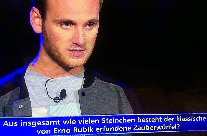 Unter Tränen zum Millionär: Leon Windscheid hat den Hauptgewinn bei Günther Jauchs Quiz geknackt. Dafür brauchte er aber die Hände des Moderators.