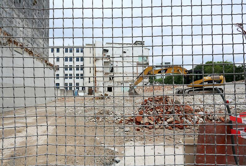 Hier wurden einst Nudeln hergestellt. Jetzt wird das Gebäude auf dem Bernbacher-Gelände abgerissen.
