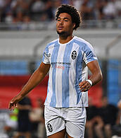 Bleibt dem TSV 1860 erhalten: Arian Calderon. Bleibt dem TSV 1860 erhalten: Arian Calderon.