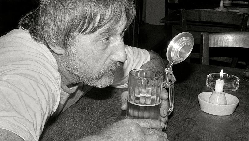 Johannes Ulrich Arndt an seiner Arbeits- und Wirkungsstätte im Fraunhofer. Johannes Ulrich Arndt an seiner Arbeits- und Wirkungsstätte im Fraunhofer.