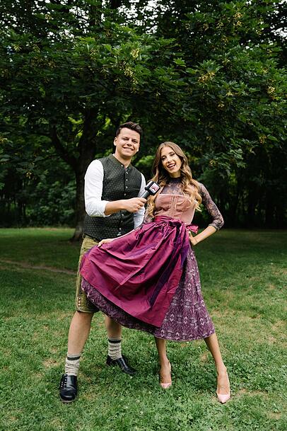 Cathy Hummels und Paul Fischer – natürlich zünftig in Tracht. Cathy Hummels und Paul Fischer – natürlich zünftig in Tracht.