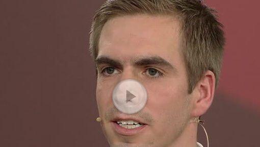 Philipp Lahm, vermisst die Gespräche mit Uli Hoeneß. Philipp Lahm, vermisst die Gespräche mit Uli Hoeneß.