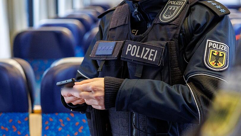Die Kläger wehren sich gegen Personenkontrollen an der Grenze (Illustration) Die Kläger wehren sich gegen Personenkontrollen an der Grenze (Illustration)