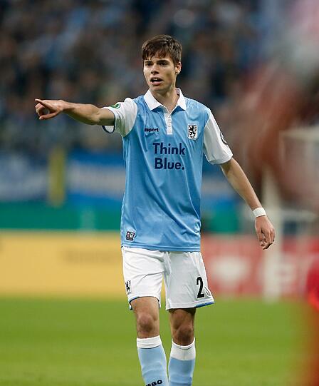 Julian Weigl &ndash; Note 3. Engagierte Partie des 19-Jährigen: Stabilisierte neben Sanchez die Abwehr und schaltete sich immer wieder vorne ein. (Symbolbild)
