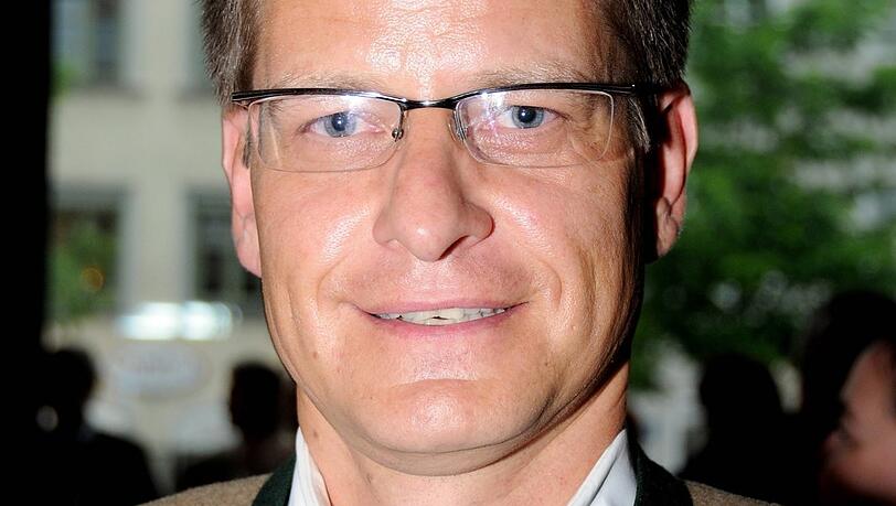 Pschorr-Wirt Jürgen Lochbihler will ein Sporthotel im Skigebiet Arlberg eröffnen.