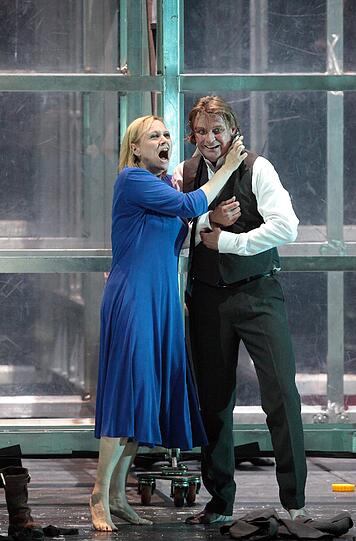 Beethovens "Fidelio" analog und digital in der Bayerischen Staatsoper.