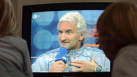 Legendäres Interview: Rudi Völler nach dem 0:0 der DFB-Elf gegen Island in Reykjavik.