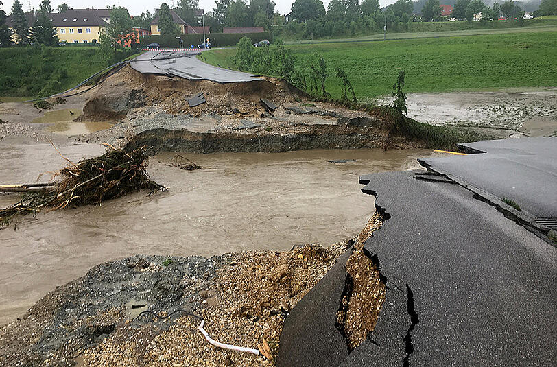 Bilder vom Hochwasser in Niederbayern: Hier pures Chaos in Simbach am Inn.