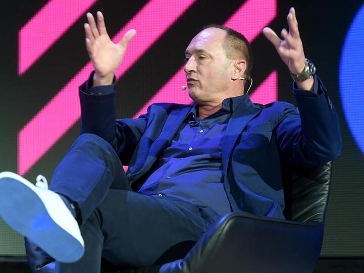 Max Conze, Vorstandsvorsitzender ProSiebenSat.1, spricht bei der Eröffnung der 32. Medientage München. Foto: Felix Hörhager/Archiv