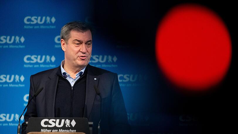 Markus Söder (CSU), Ministerpräsident von Bayern und Parteivorsitzender, nimmt an einer Pressekonferenz teil.