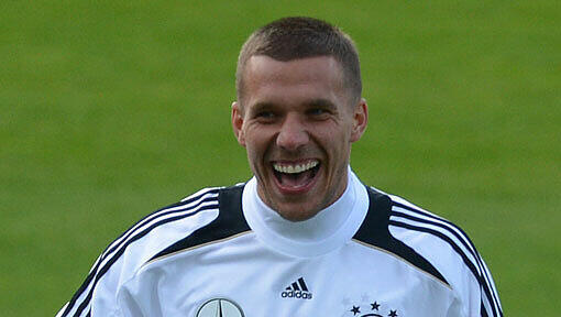Noch spielt der Stürmer für Deutschland. Seine Karriere beenden will Lukas Podolski aber bei Gornik Zabrze, dem einzigen polnischen Verein, der schon ein Europapokalfinale erreichte. Noch spielt der Stürmer für Deutschland. Seine Karriere beenden will Lukas Podolski aber bei Gornik Zabrze, dem einzigen polnischen Verein, der schon ein Europapokalfinale erreichte.