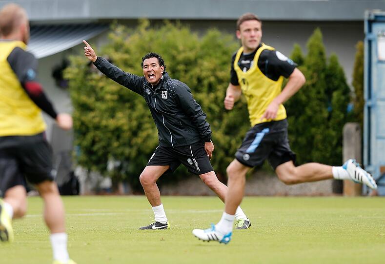 Ricardo Moniz packt an: Bilder von der ersten Trainingseinheit unter dem neuen Trainer.